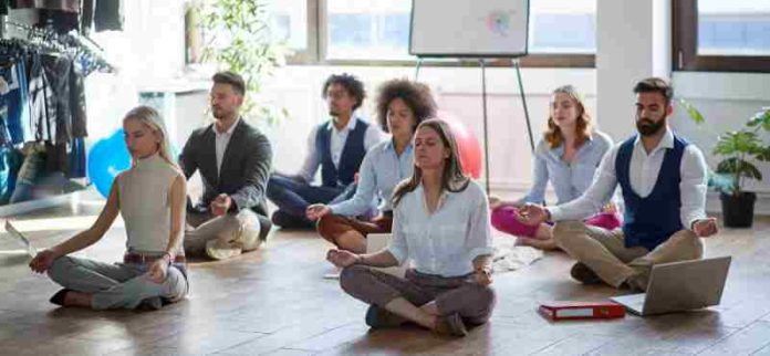 meditacao-no-trabalho-quais-os-beneficios-e-como-adotar-esta-pratica